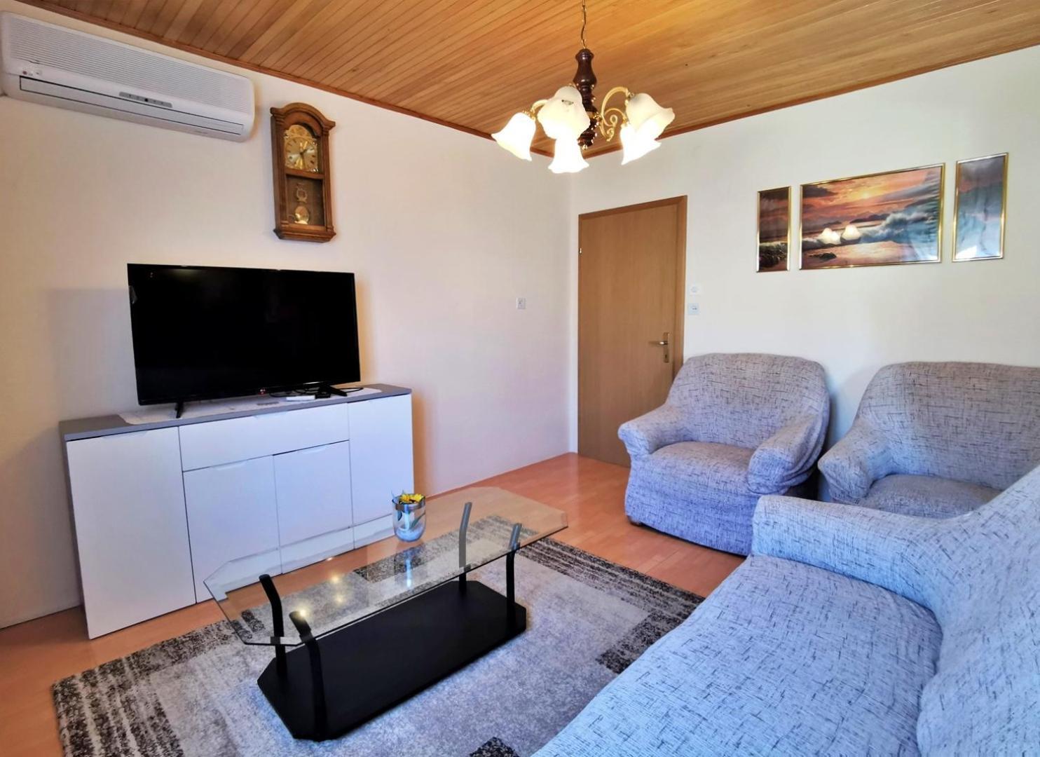 Apartments Nevenka K. Чизичі Екстер'єр фото
